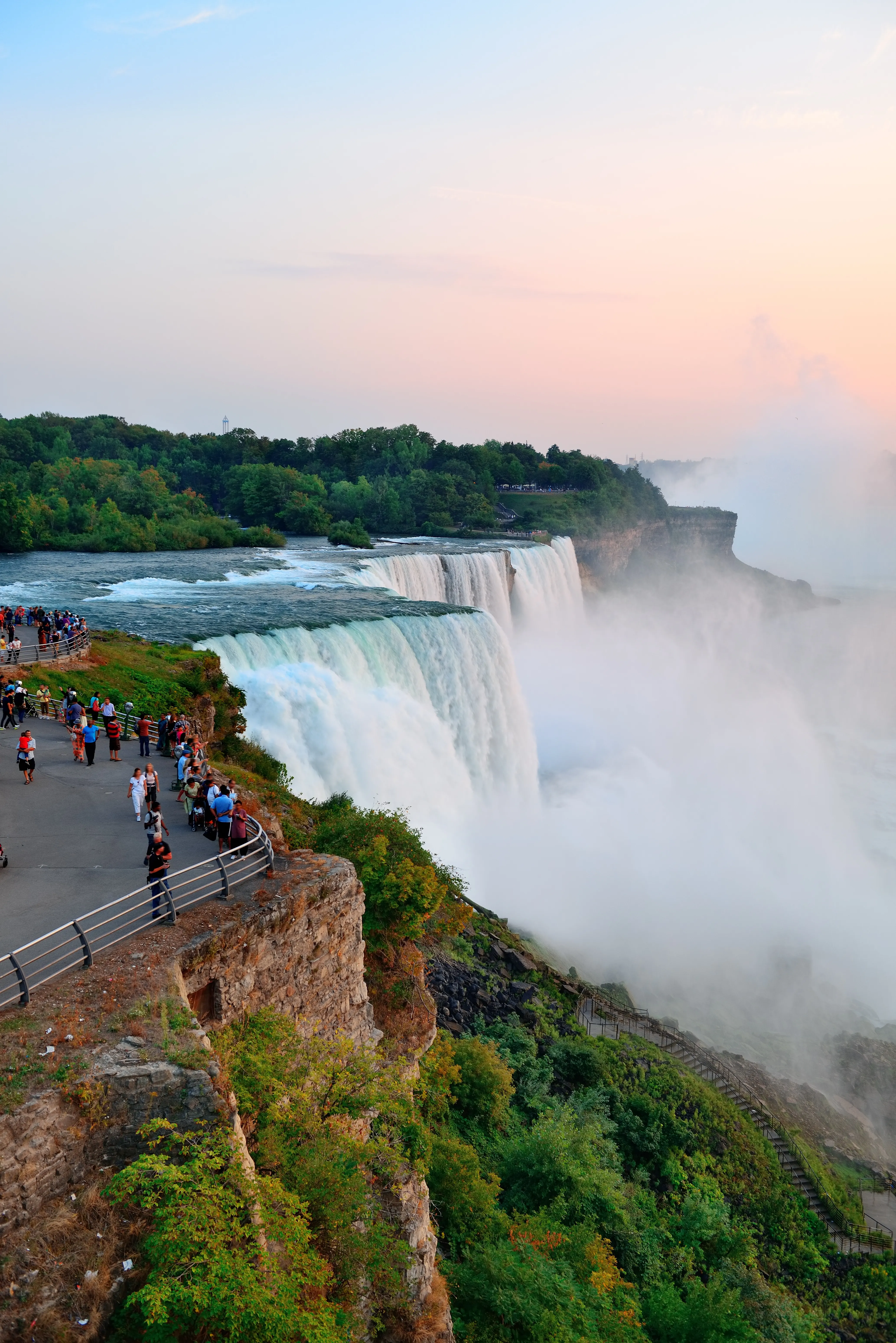 7 Days Canada Explorer Tour