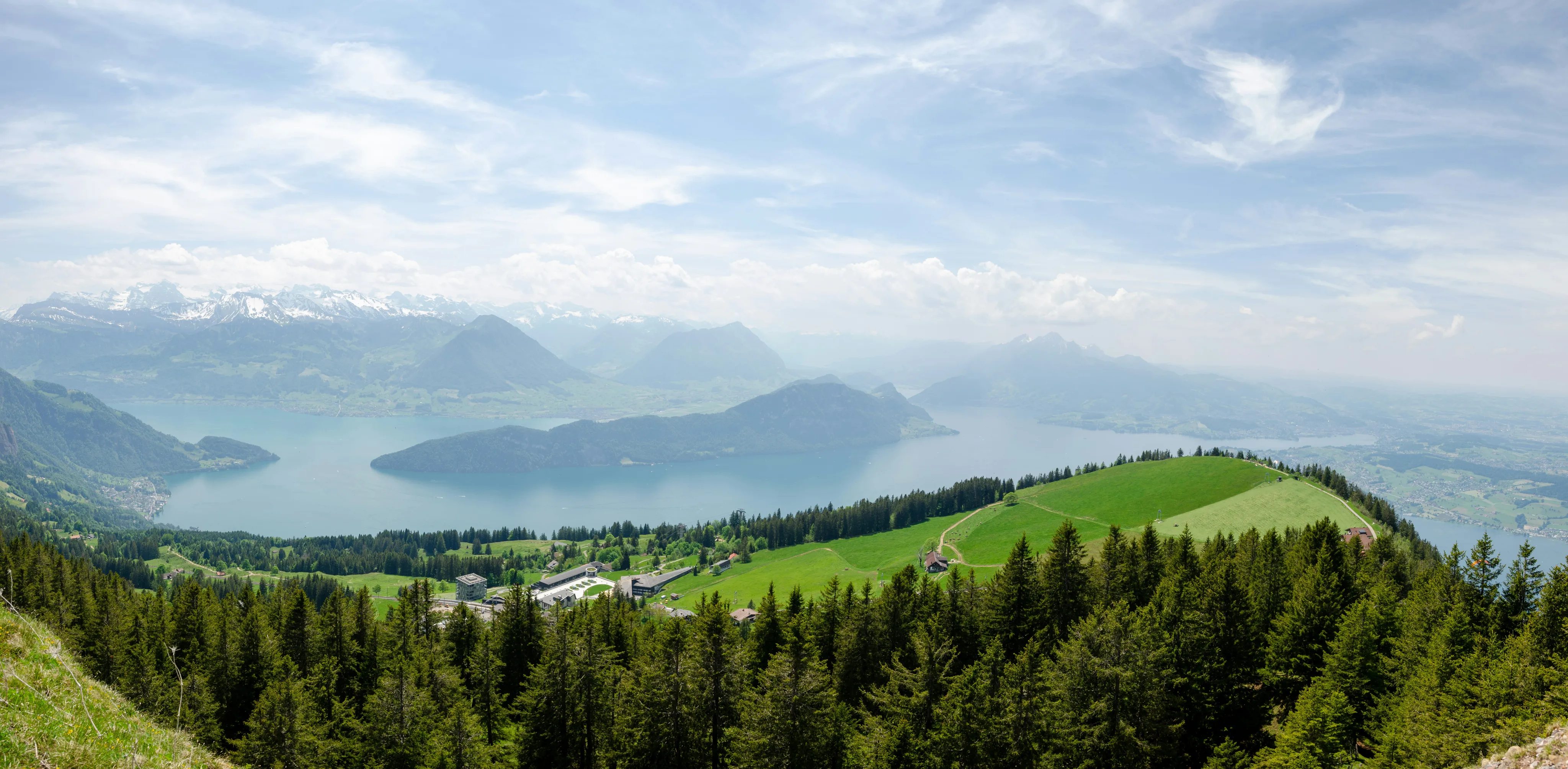 Glimpse of Switzerland - Swiss Alps & Lakes Tour