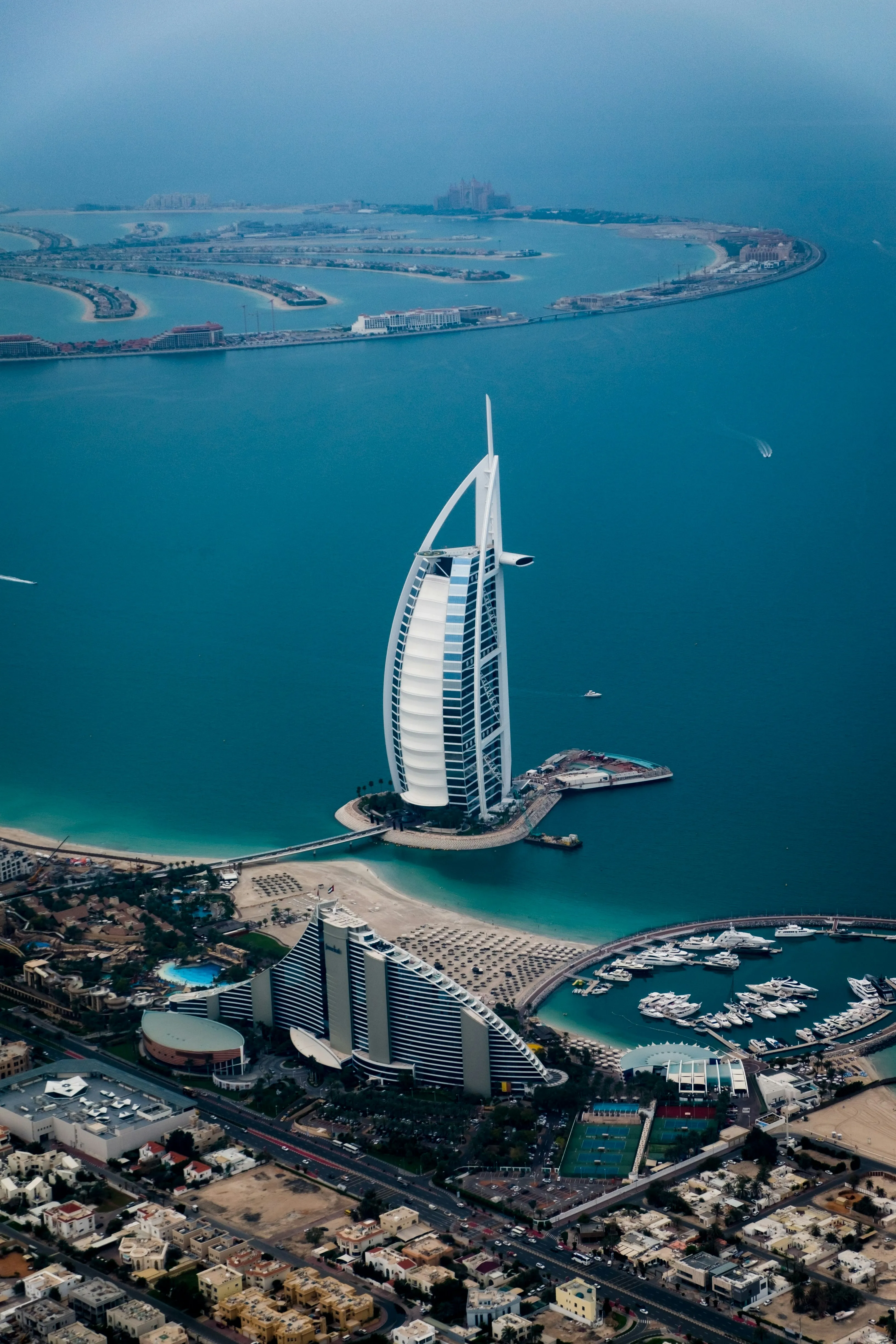 Premium Dubai Holiday Package with Aquaventure & Lost Chambers